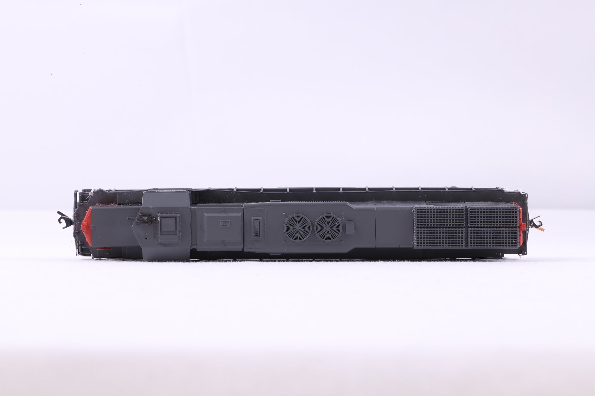 Intermountain N 69405-05 SP SD40T-2 '8363' Diesel Locomotive