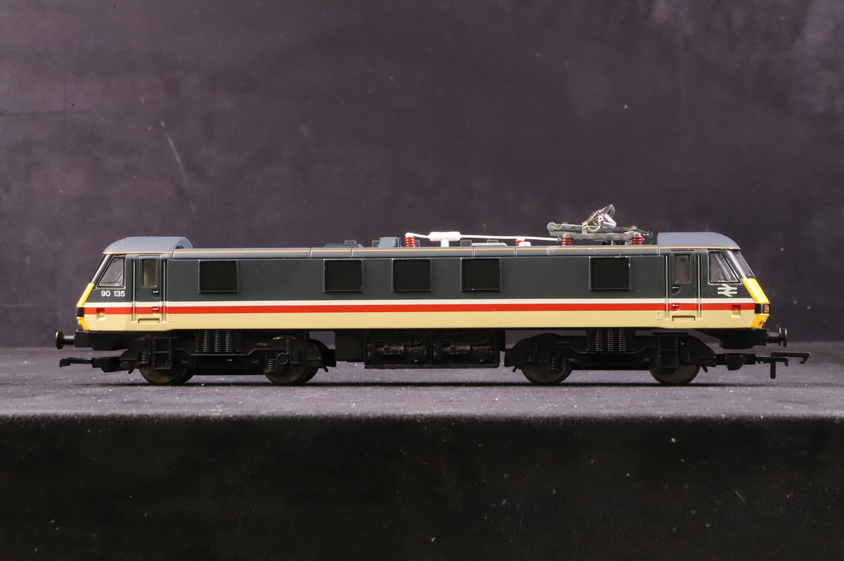 Hornby OO R3585 Class 90 &#39;90135&#39; Intercity Mainline