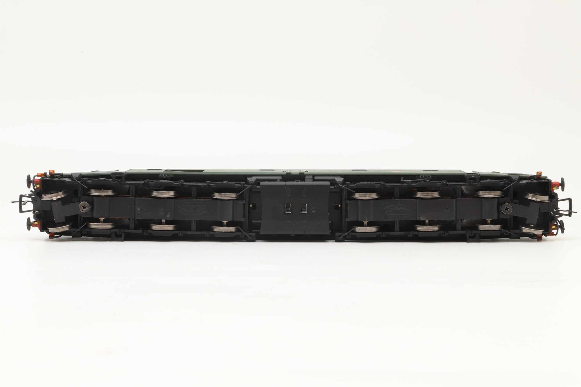 Bachmann OO 32-483 Class 40 D338 in BR Green w/ SYPs - DCC Sound