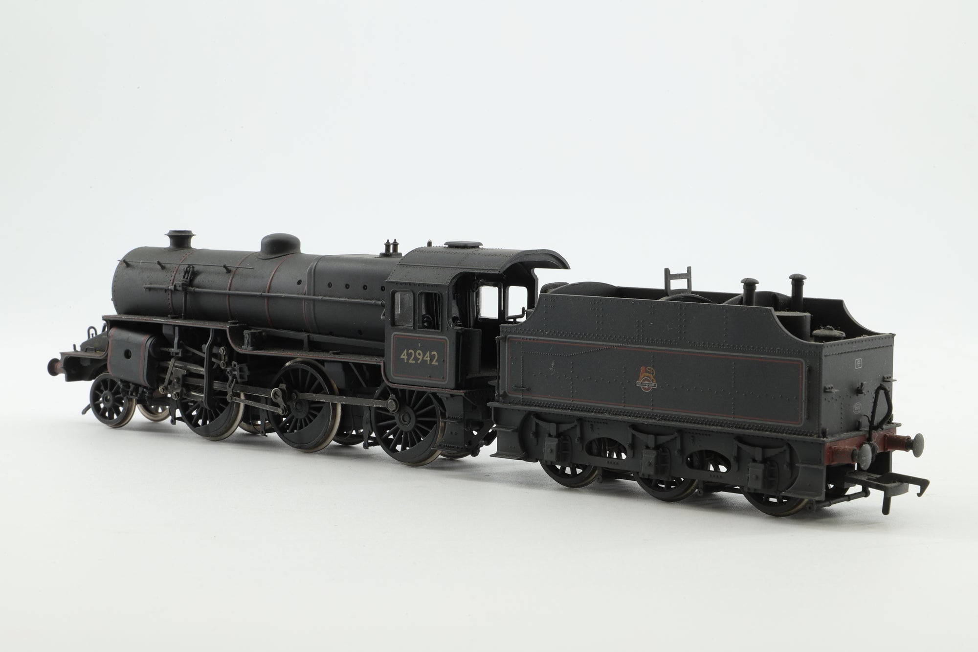 Bachmann OO 32-179 'Crab' No.42942 in Lined BR Black w/ Early Crests - Weathered