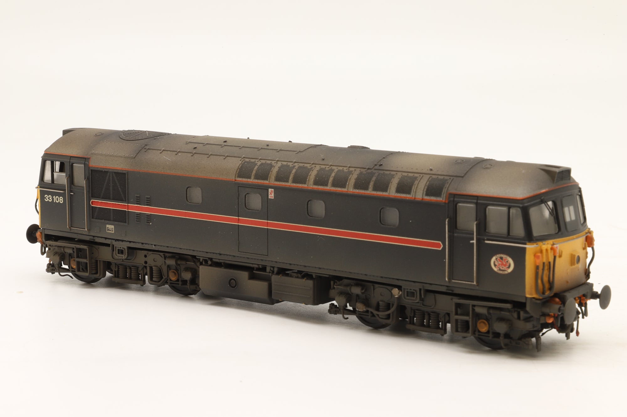Heljan OO 3350 Class 33/1 33108 in Fragonset Black – Weathered