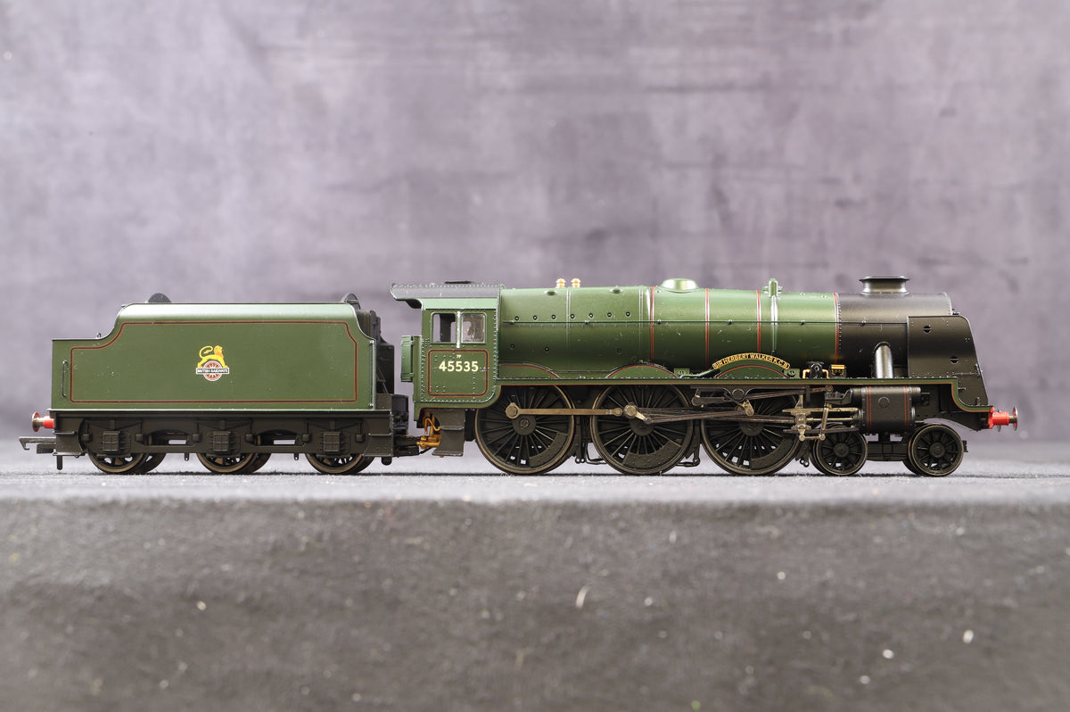 Hornby OO R3017 Patriot Class &#39;Sir Herbert Walker K.B.C&#39; &#39;45535&#39;  BR Lined Green, DCC Fitted