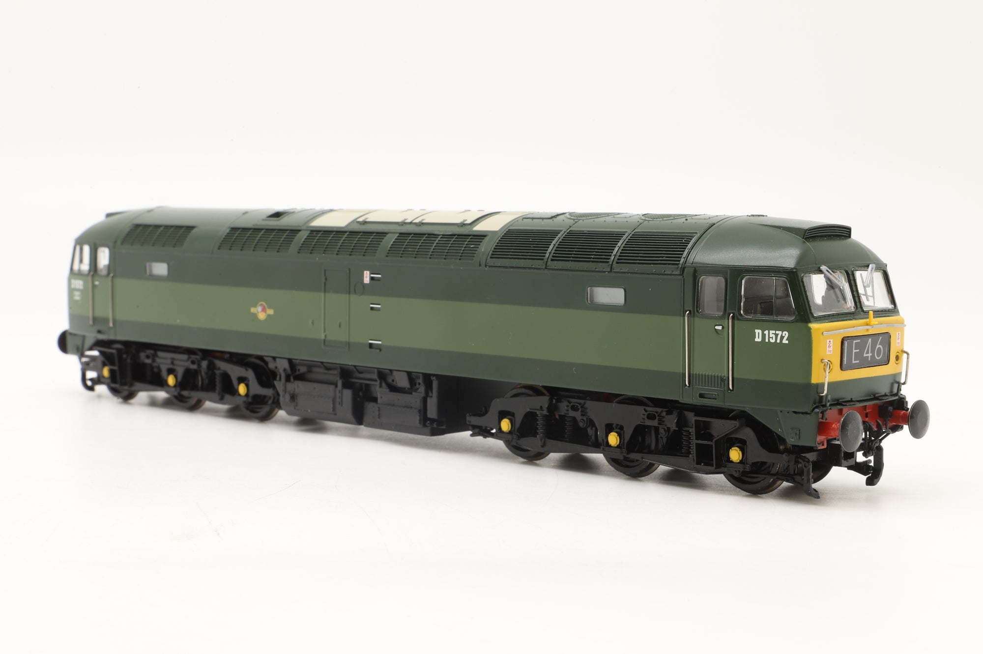 Bachmann OO 32-804 Class 47 D1572 in BR Two-Tone Green - DCC Sound