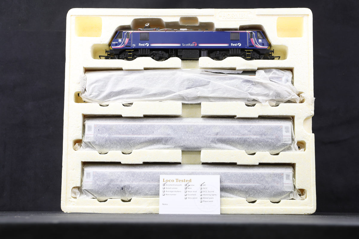 Hornby OO R2663A Caledonian Sleeper Train Pack