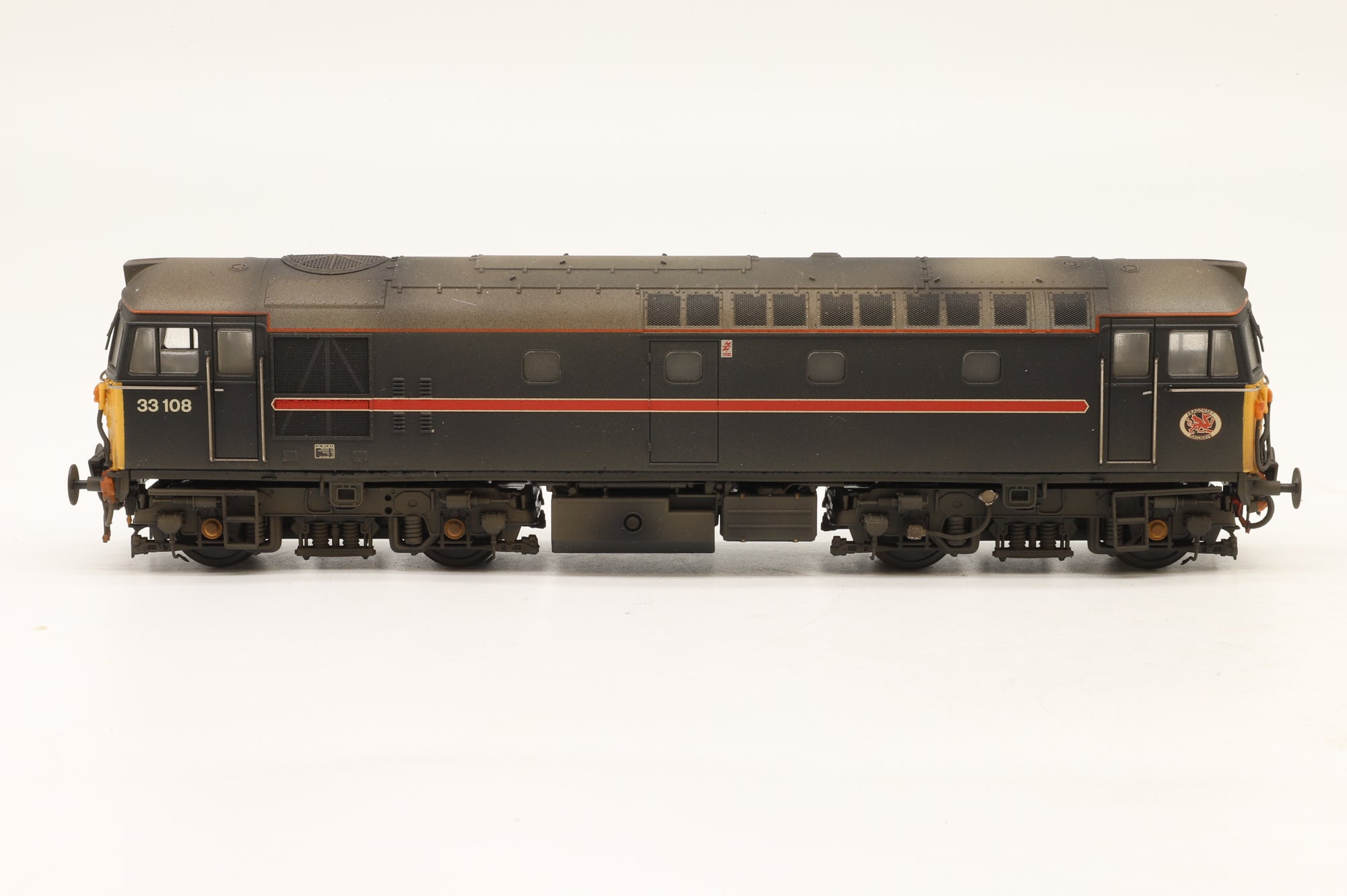 Heljan OO 3350 Class 33/1 33108 in Fragonset Black – Weathered