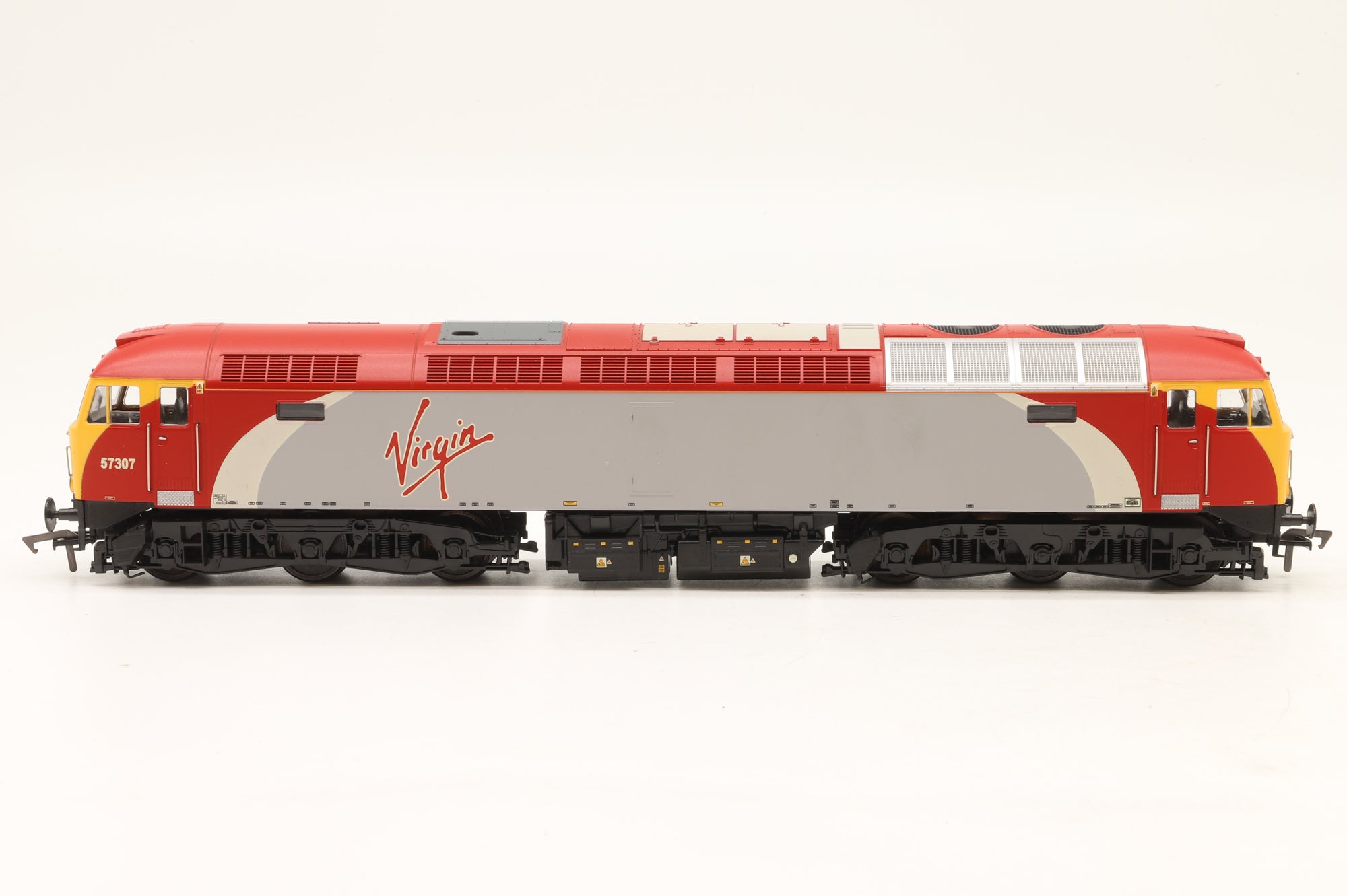 Heljan OO 5701 Class 57 57307 in Virgin Trains Livery