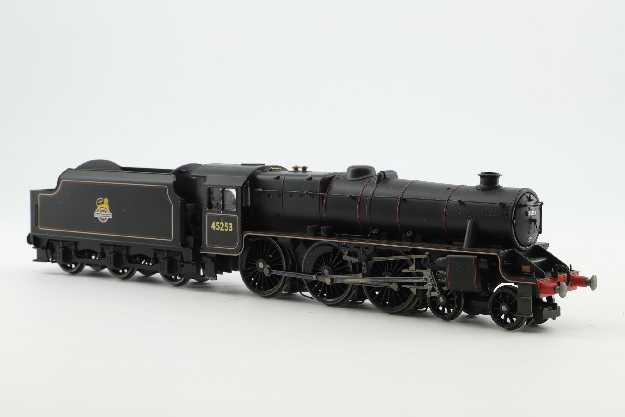 Hornby OO R2250 Class 5MT 45253 in Lined BR Black w/ Early Crests