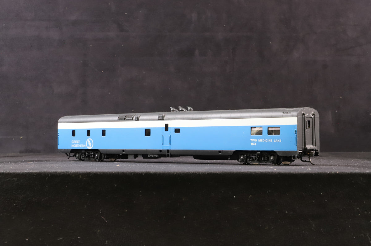 Shoreham Shops Limited and Oriental Limited HO Rake of 7 Great Northern (USA) Coaches - GN02, 03, 04, 05M, 06 and 01005, 01007