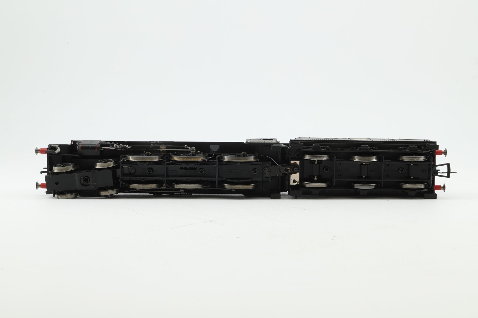 Hornby OO R2359 Class 5MT 44908 in Lined BR Black w/ Early Crests