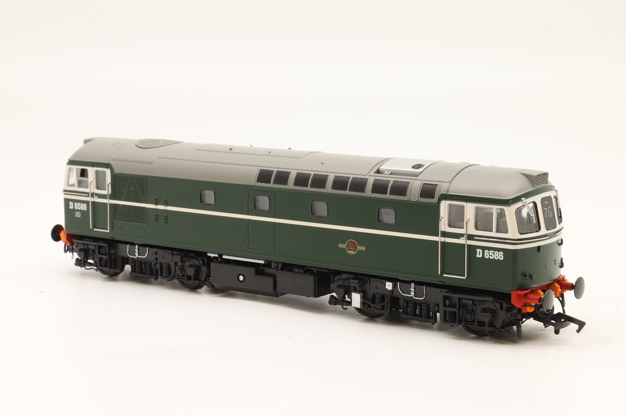 Heljan OO 3375 Class 33/2 D6586 in BR Green