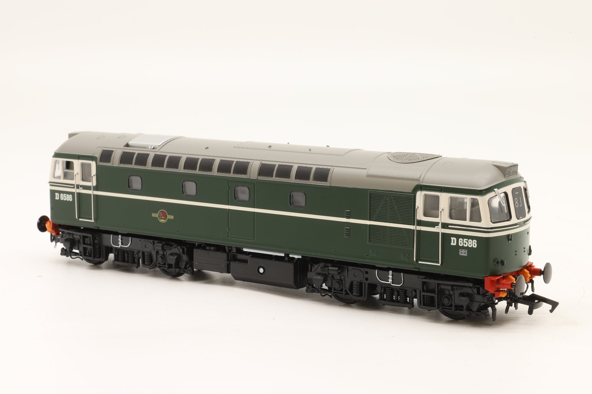 Heljan OO 3375 Class 33/2 D6586 in BR Green