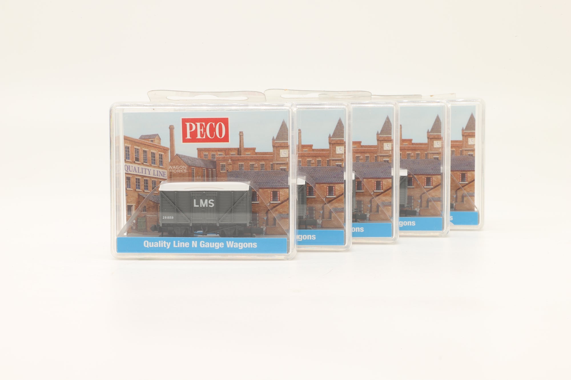 Peco N NR-43M Rake Of 5 10ft Box Vans Standard Type LMS Light Grey