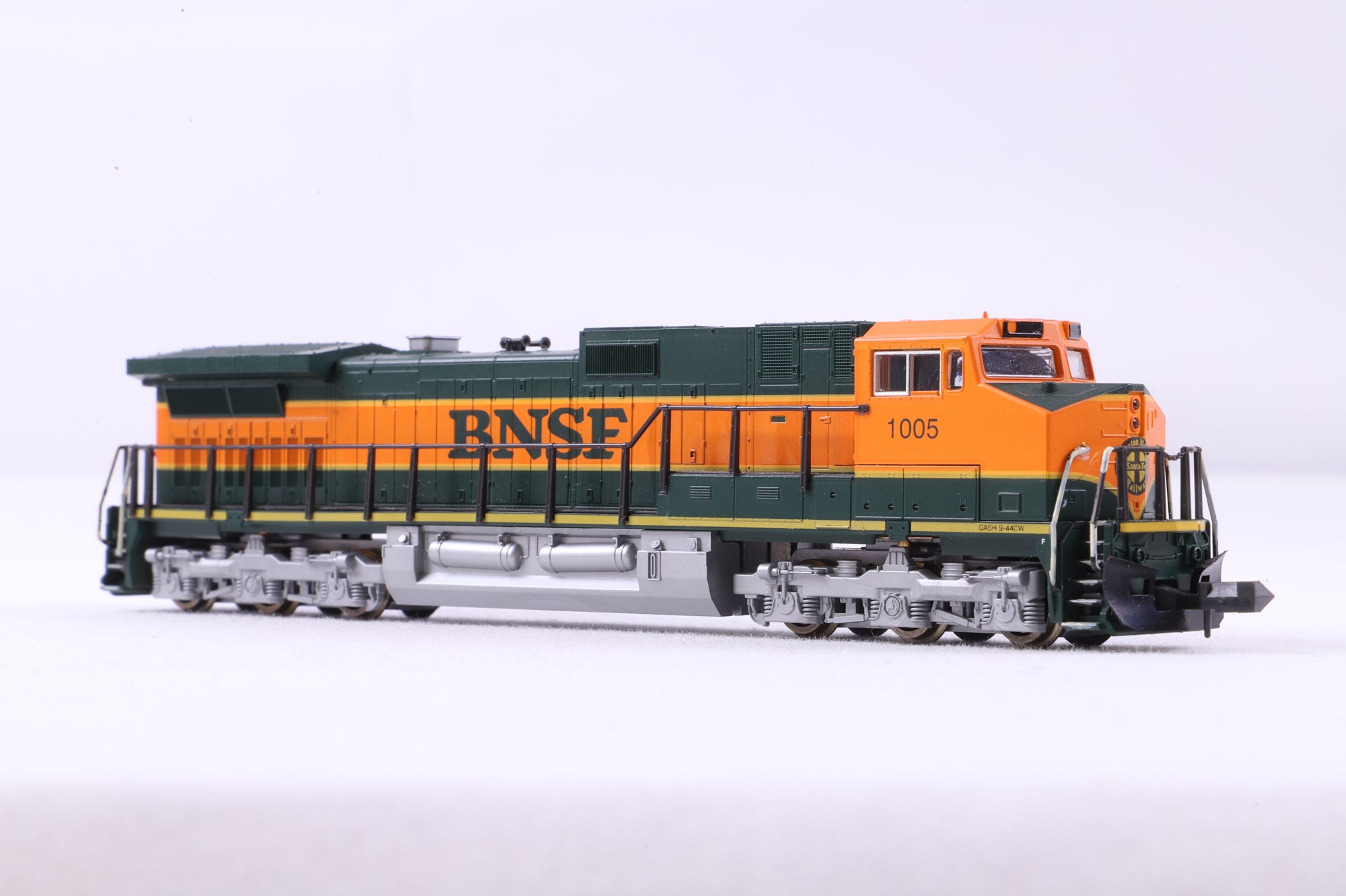 Kato N 176-3802 C44-9W BNSF '1005' Diesel Locomotive