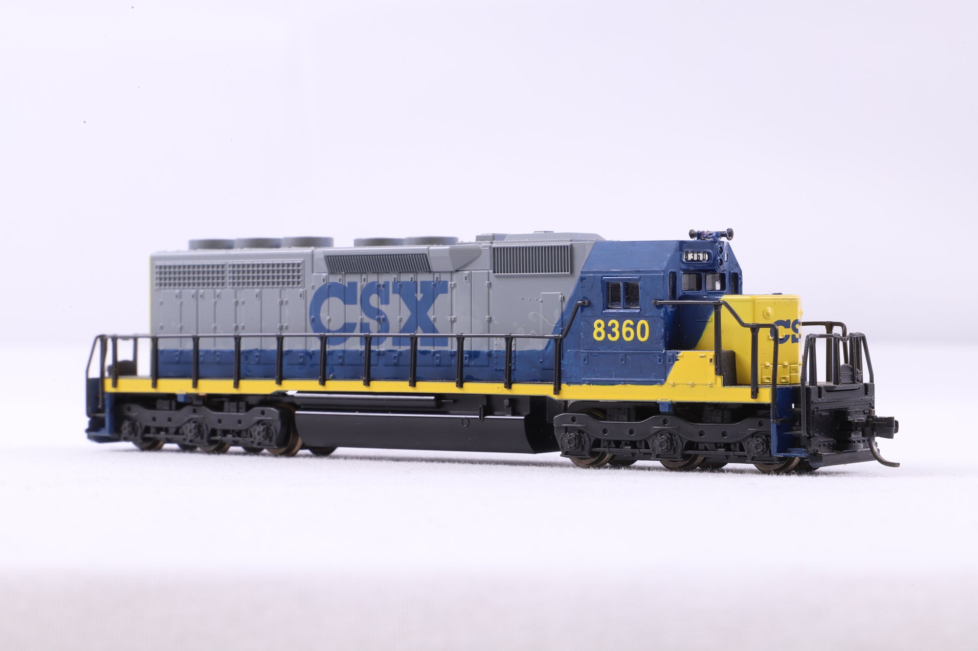 Kato N 176-20S SD40 CSX '8360' Diesel Locomotive Renumbered