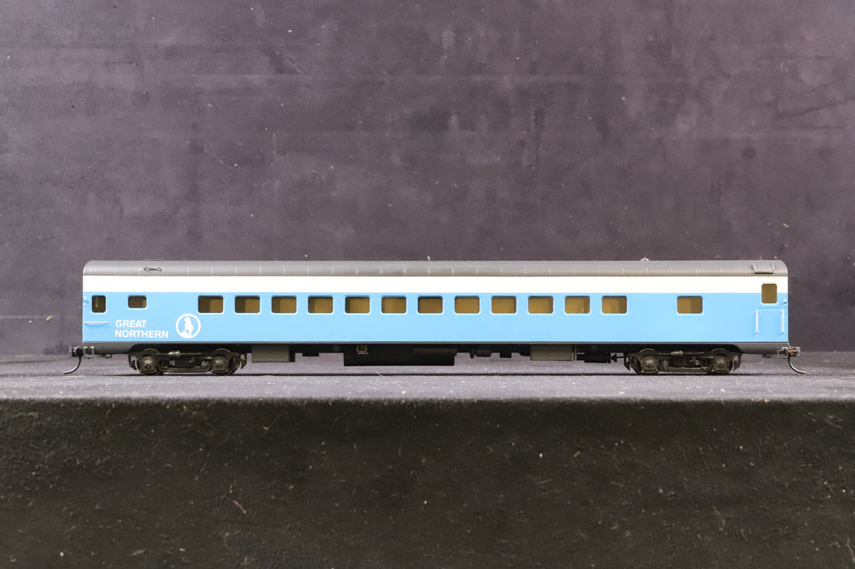 Shoreham Shops Limited and Oriental Limited HO Rake of 7 Great Northern (USA) Coaches - GN02, 03, 04, 05M, 06 and 01005, 01007