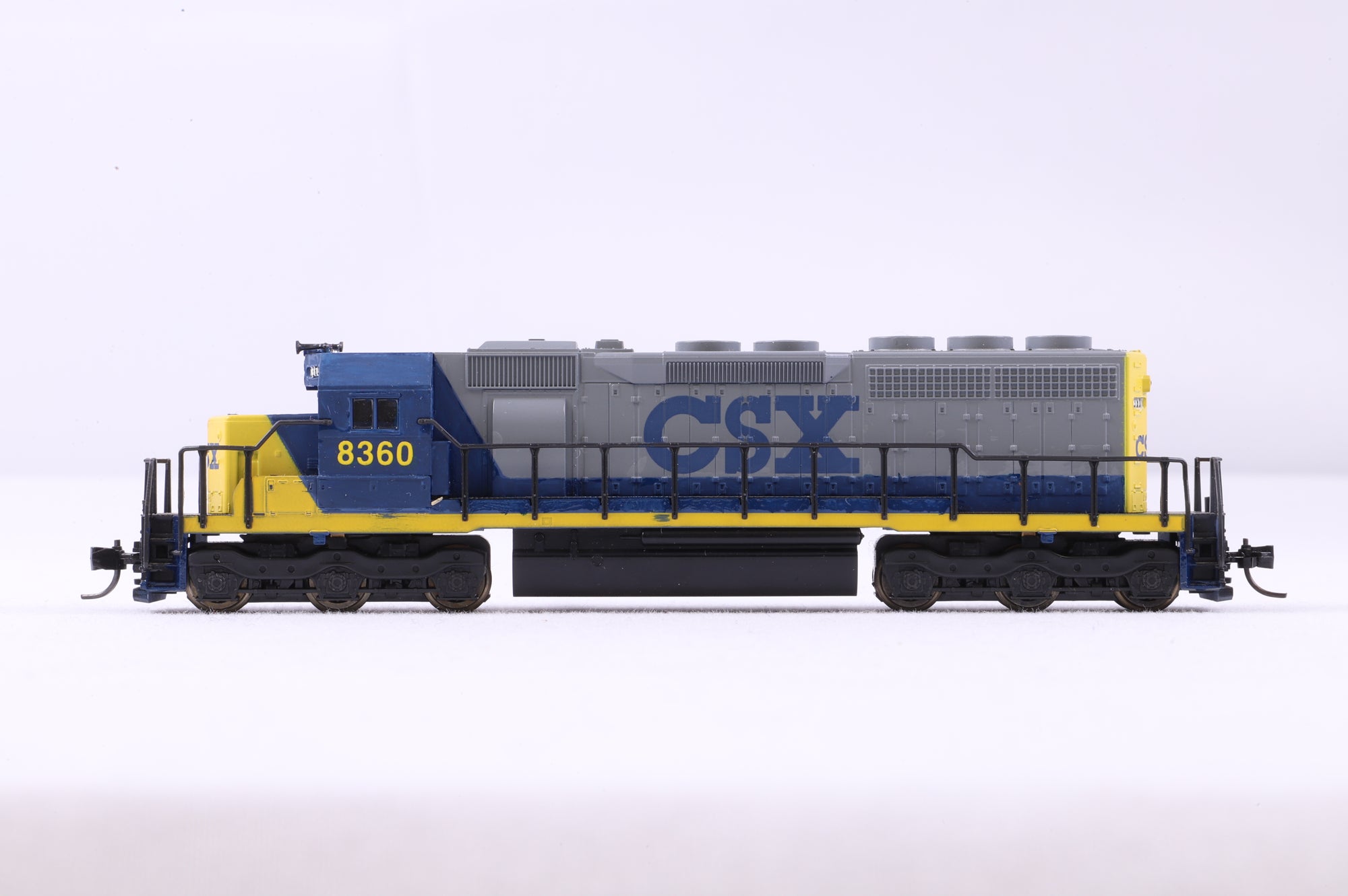Kato N 176-20S SD40 CSX '8360' Diesel Locomotive Renumbered