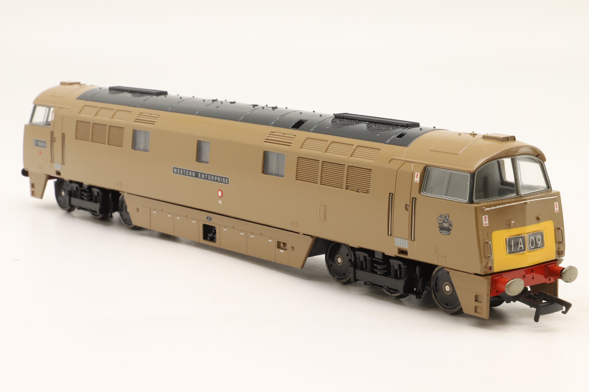 Heljan OO 5221 Class 52 Western D1000 'Enterprise' in BR Ochre