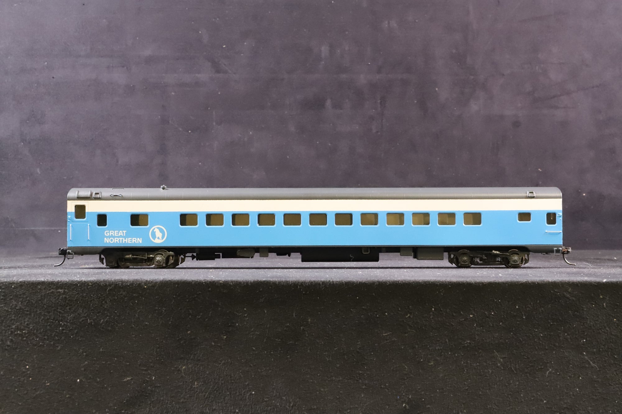 Shoreham Shops Limited and Oriental Limited HO Rake of 7 Great Northern (USA) Coaches - GN02, 03, 04, 05M, 06 and 01005, 01007