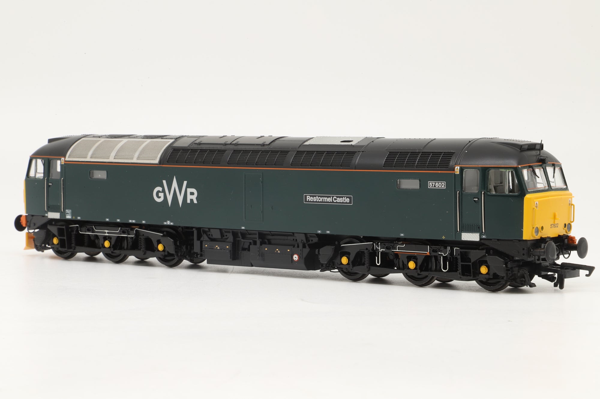 Bachmann OO 32-756A Class 57/6 57602 'Restormel Castle' in GWR (First Group) Gloss Green - DCC Sound