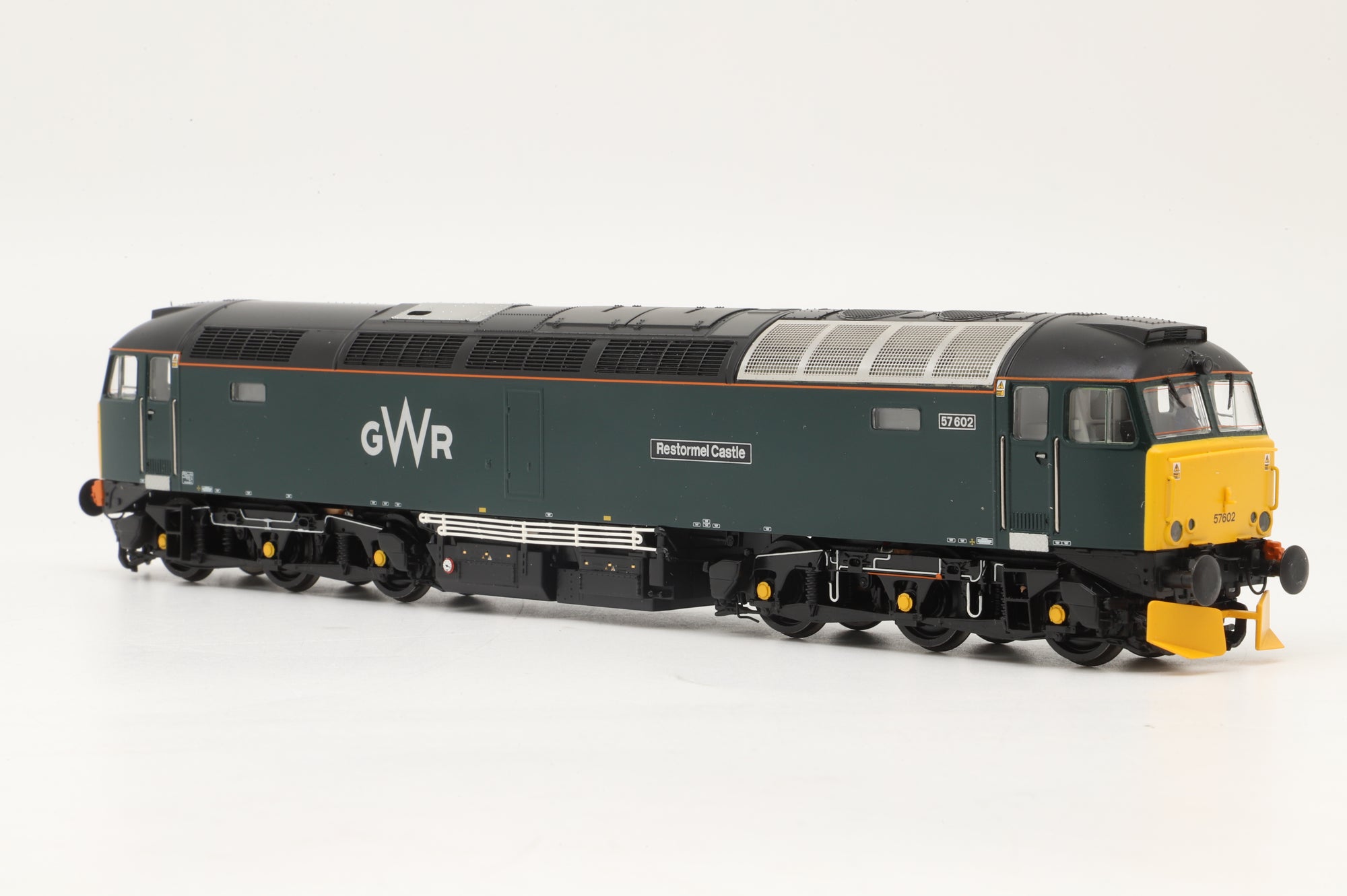 Bachmann OO 32-756A Class 57/6 57602 'Restormel Castle' in GWR (First Group) Gloss Green - DCC Sound