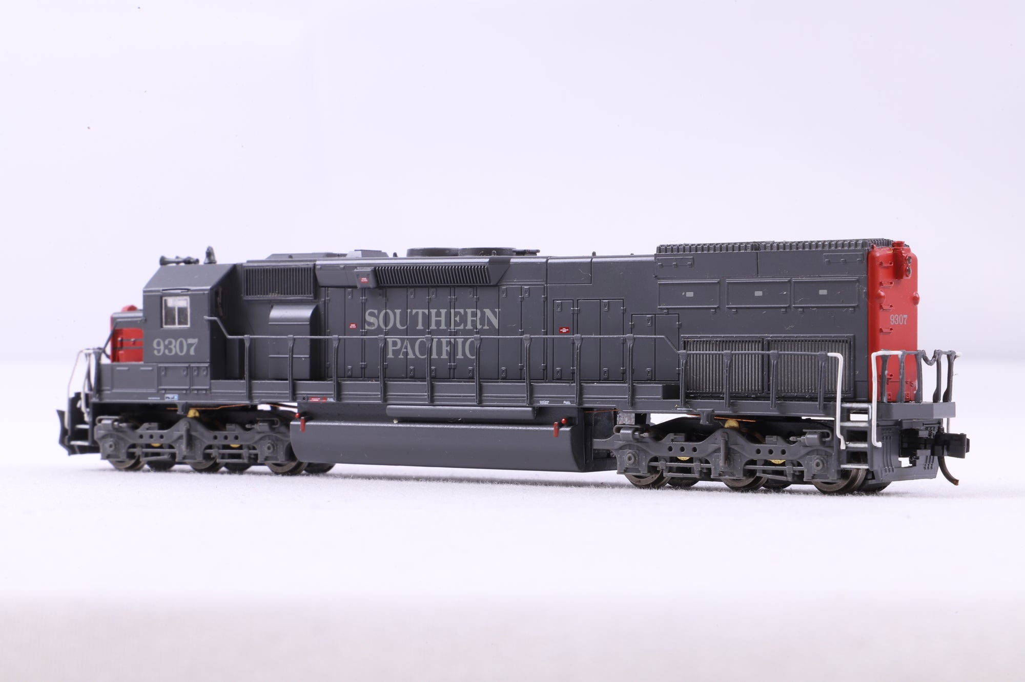 Intermountain N 69502-05 SD45T-2 Souther Pacific '9307' Diesel Locomotive