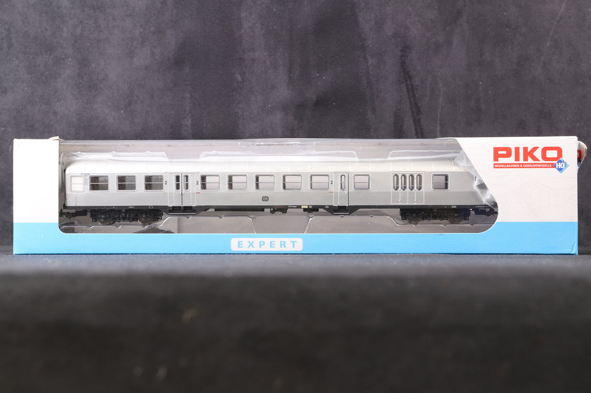 Piko HO 57667-3, 57668-3 &amp; 57669-2 Rake Of 3 Silver DB Coaches