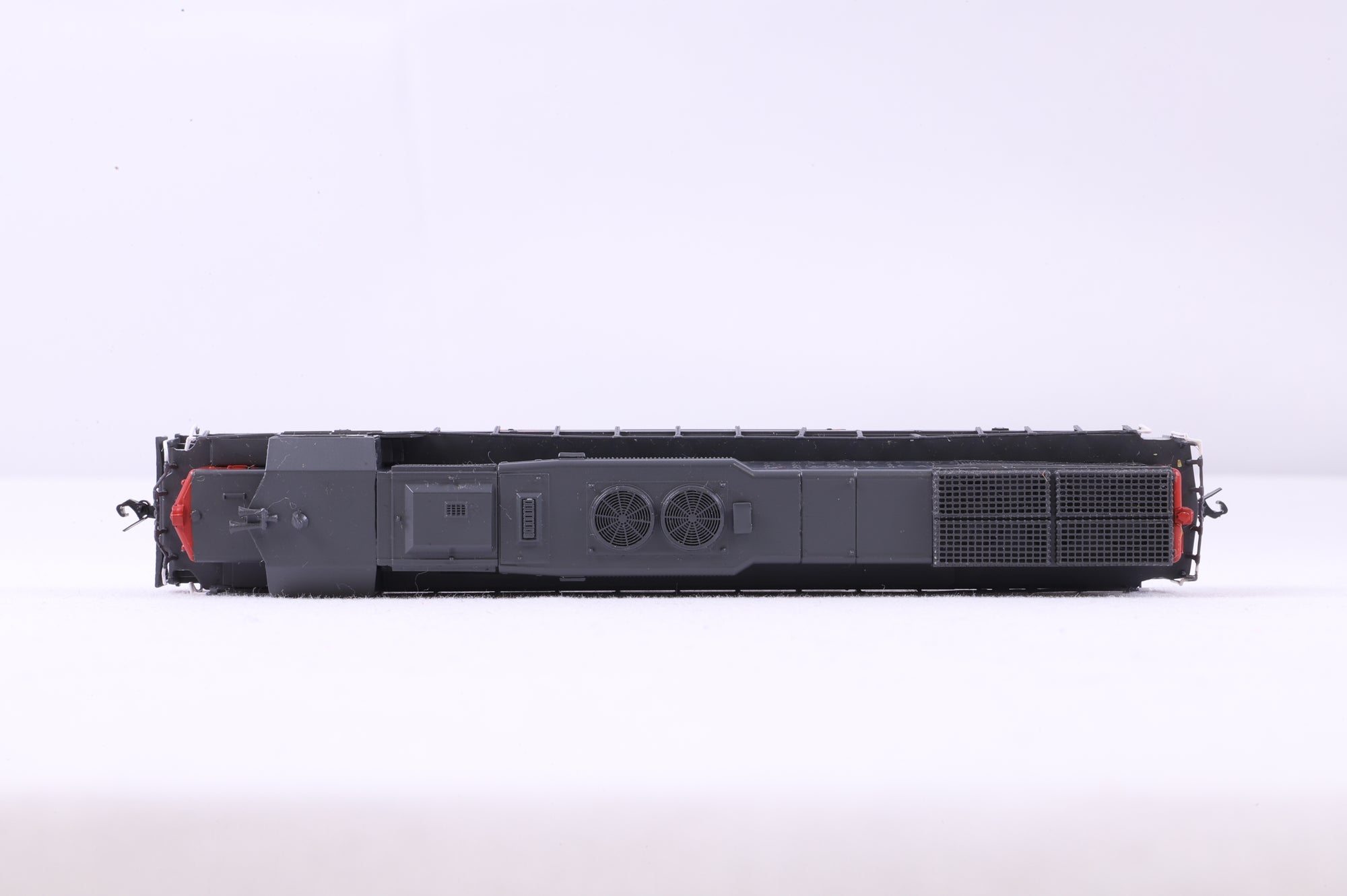 Intermountain N 69502-05 SD45T-2 Souther Pacific '9307' Diesel Locomotive