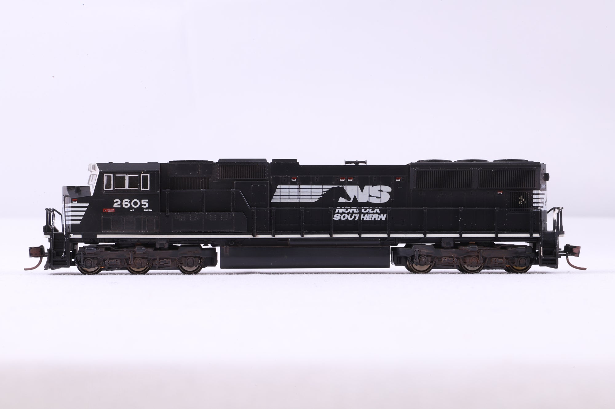 Kato N 176-8602 SD70M NS '2605' Diesel Locomotive