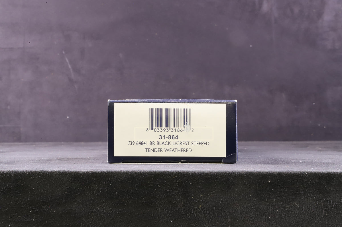 Bachmann OO 31-864 J39 64841 in BR Black w/ Late Crests - Weathered