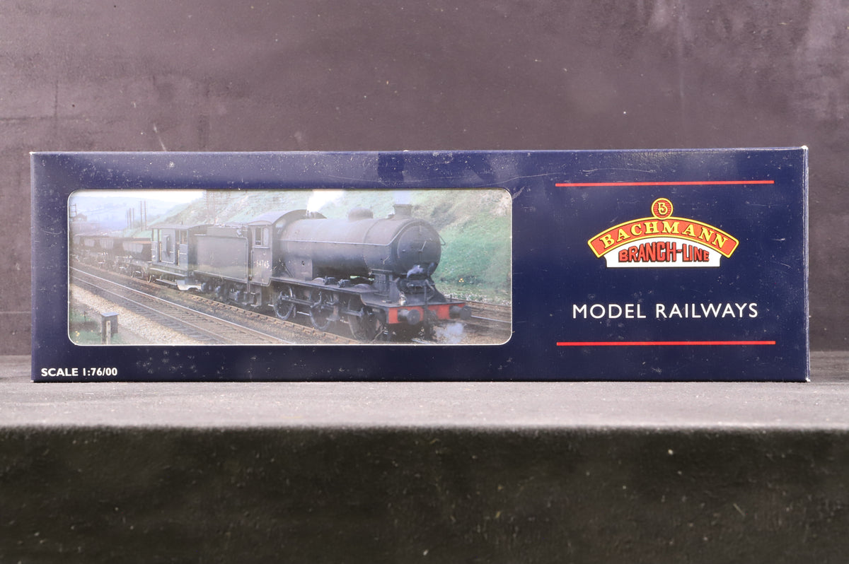 Bachmann OO 31-864 J39 64841 in BR Black w/ Late Crests - Weathered