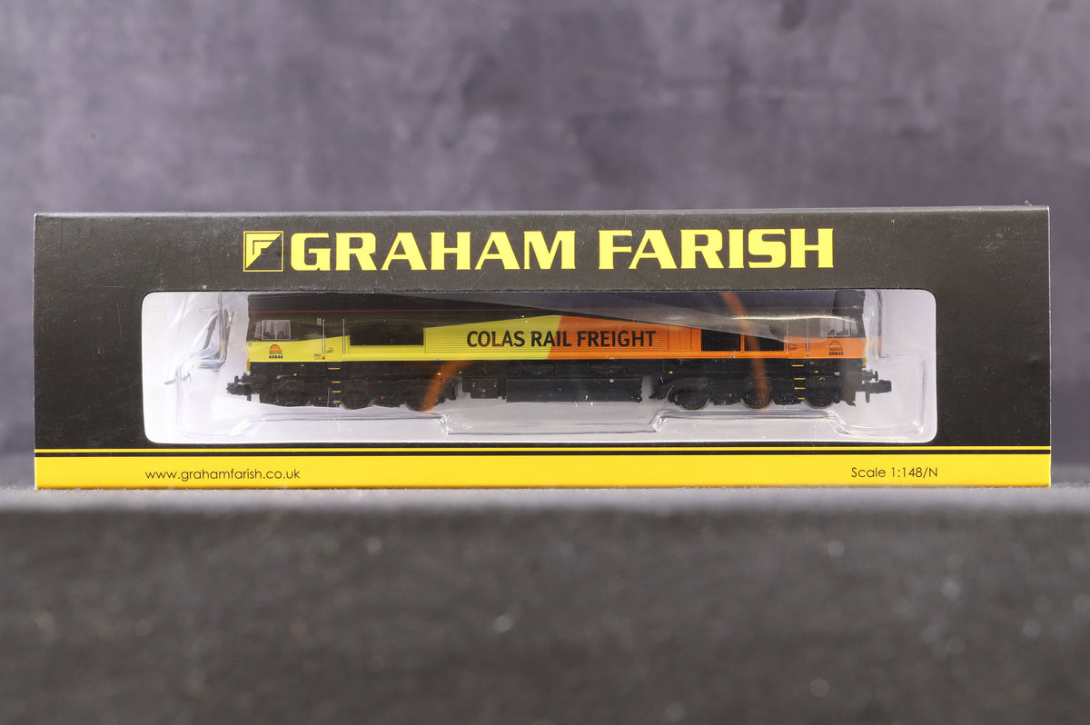 Graham Farish N 371-387 Class 66/8 66846 in Colas Rail Freight livery