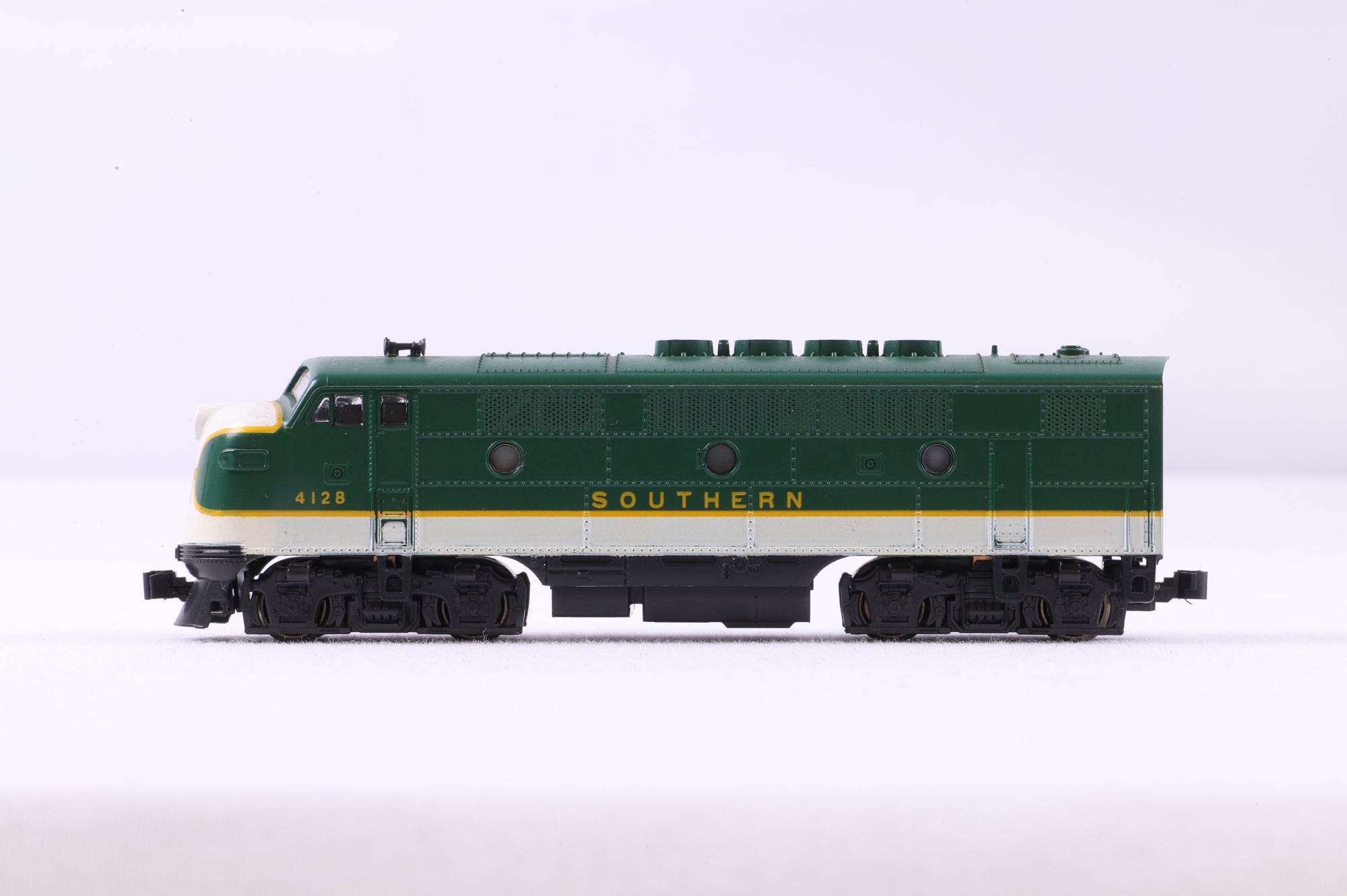 Kato N 176-052 F3A&B Phase 1 Southern Diesel Locomotive