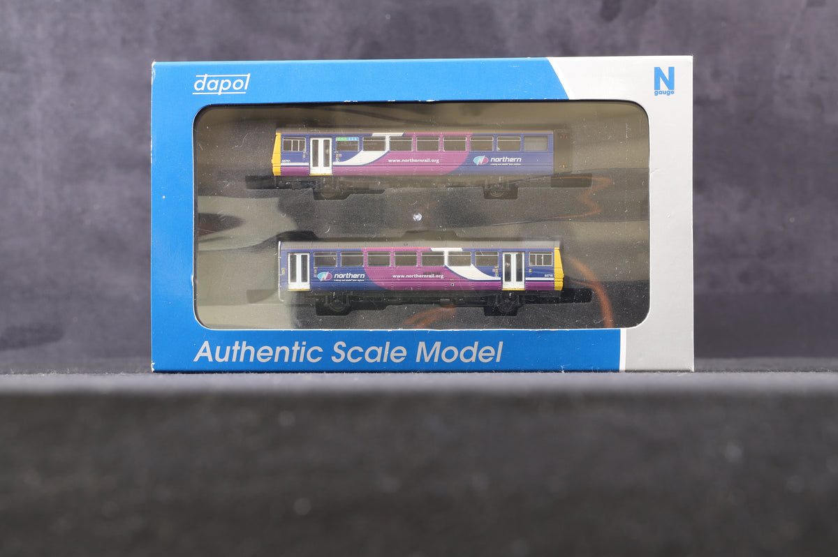 Dapol N ND116A Class 142 &#39;Pacer&#39; 2 car DMU 142065 in Northern Rail livery