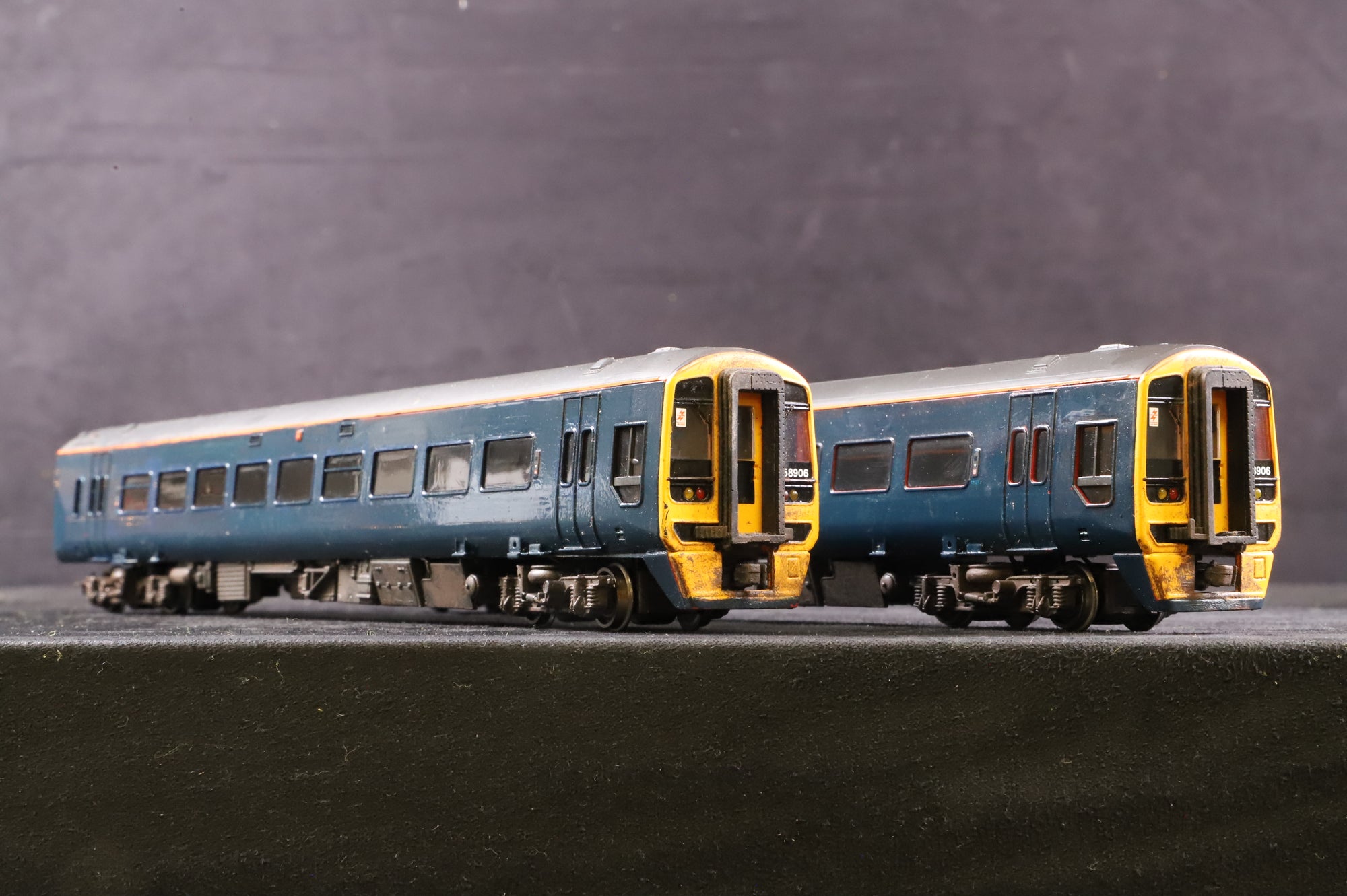 WORKSHOP Bachmann OO Class 158 '158 906' Blue Repainted