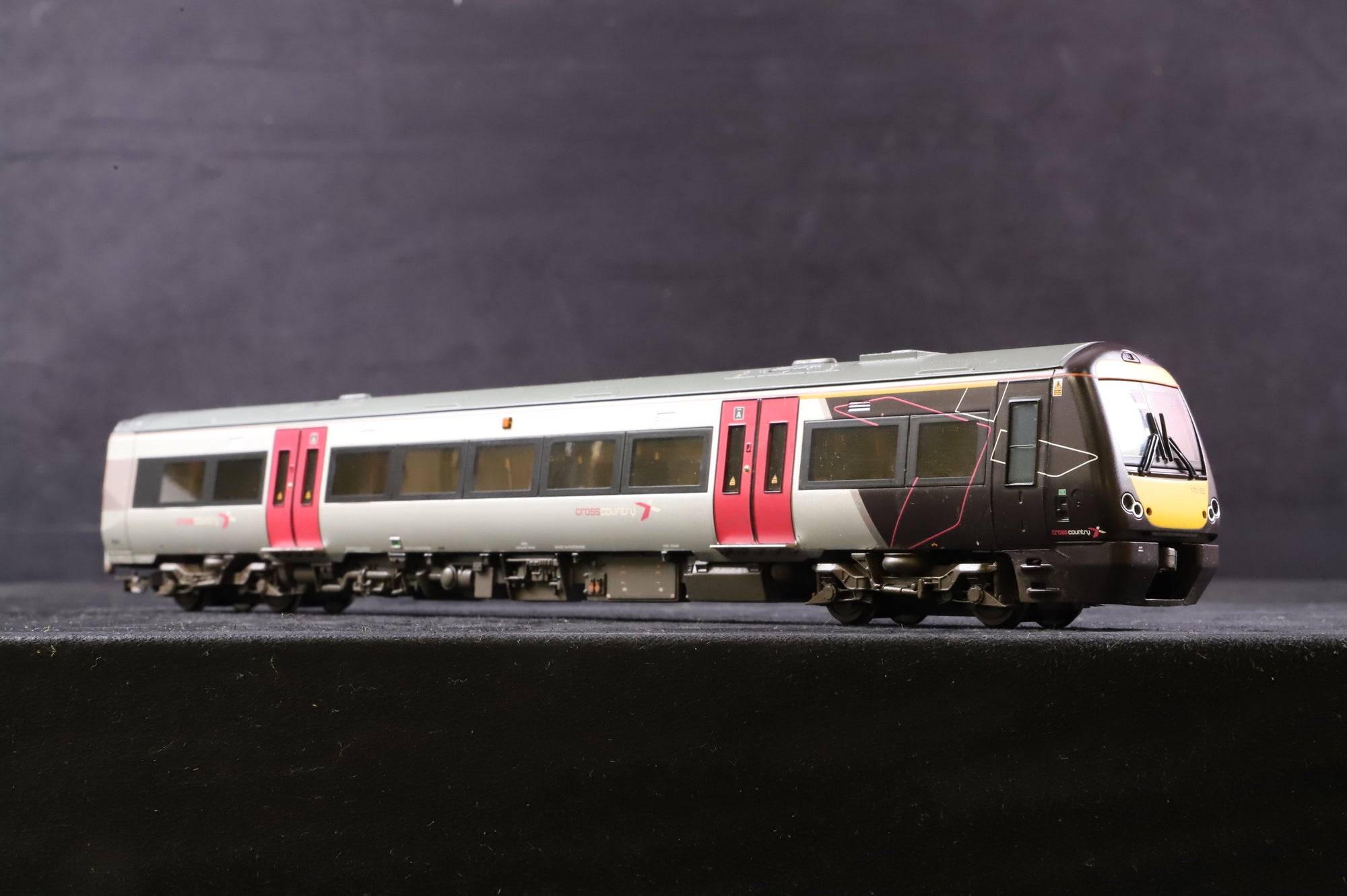 WORKSHOP Bachmann OO Class 170/1 Turbostar '170 102', Cross Country Livery, Weathered