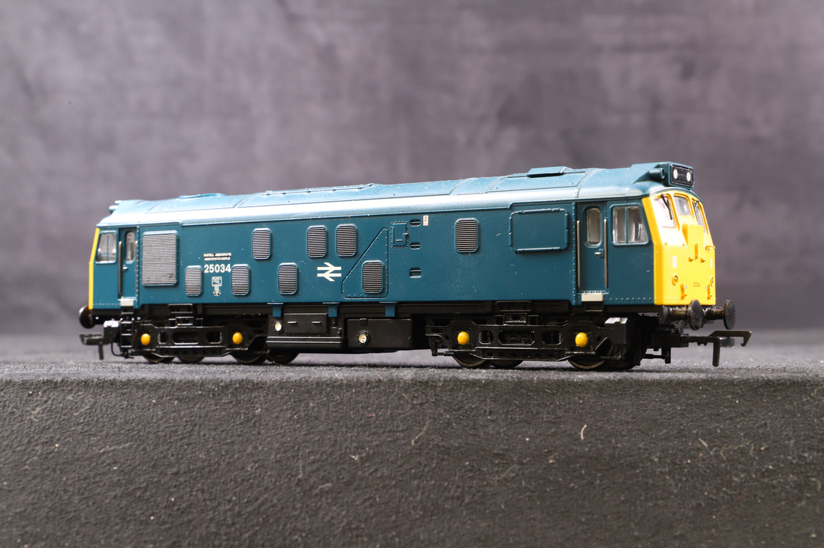 Bachmann OO Class 25 BoBo Type 2 &#39;25034&#39; BR Blue, DCC Fitted