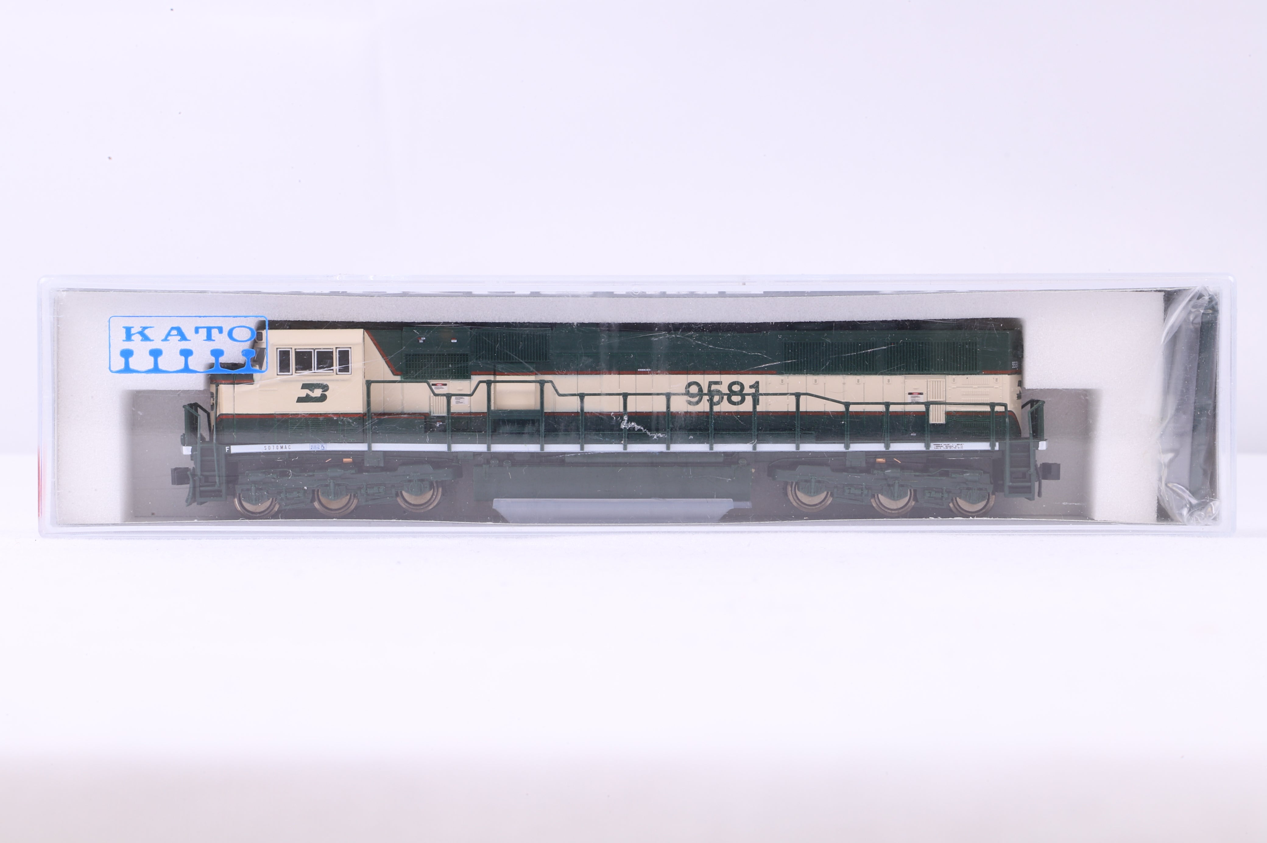 Kato N 176-6504 SD70MAC BN '9581' Diesel Locomotive - Clark Railworks