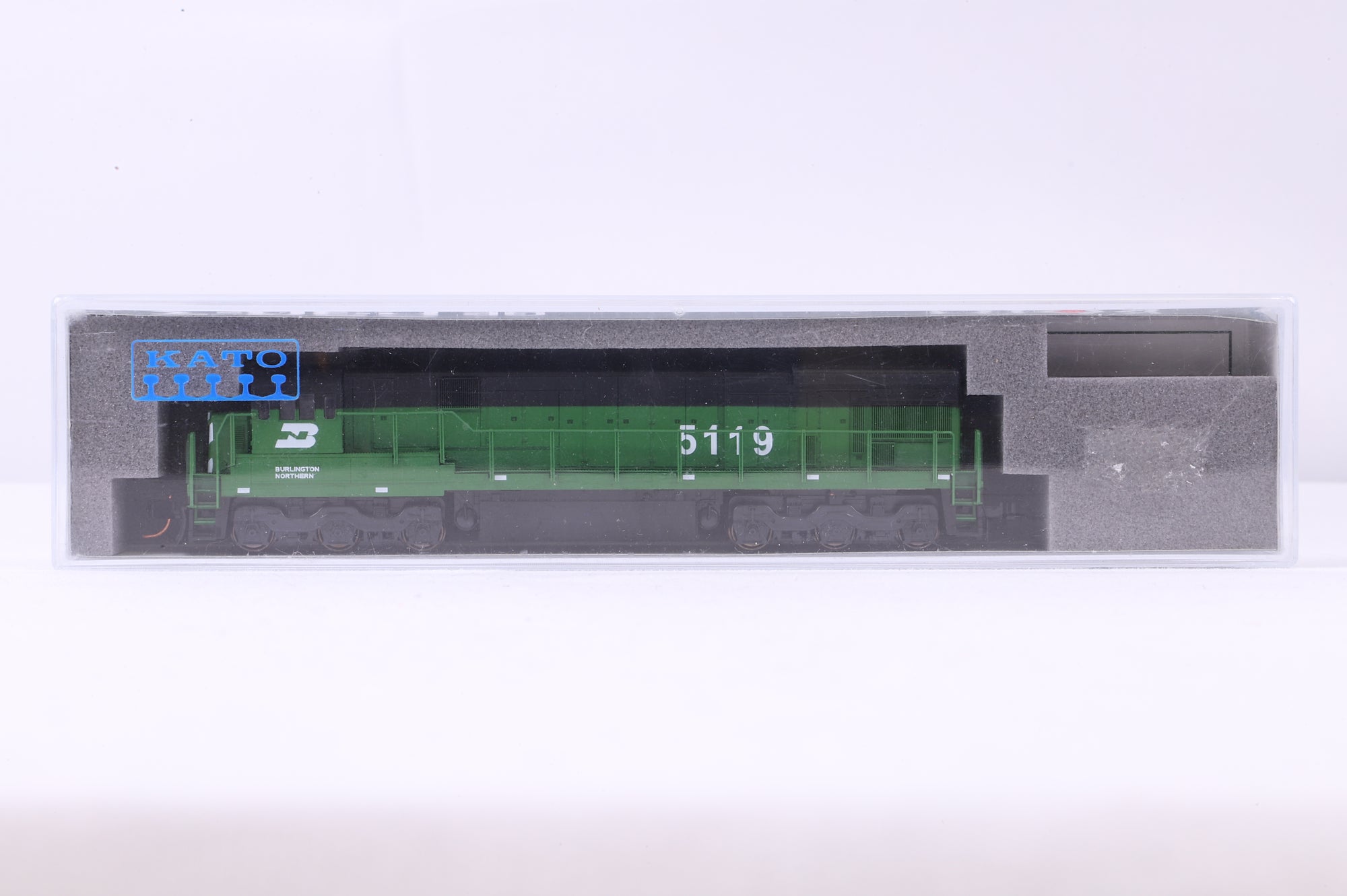 Kato N 176-0948 C30-7 BN '5119' Diesel Locomotive