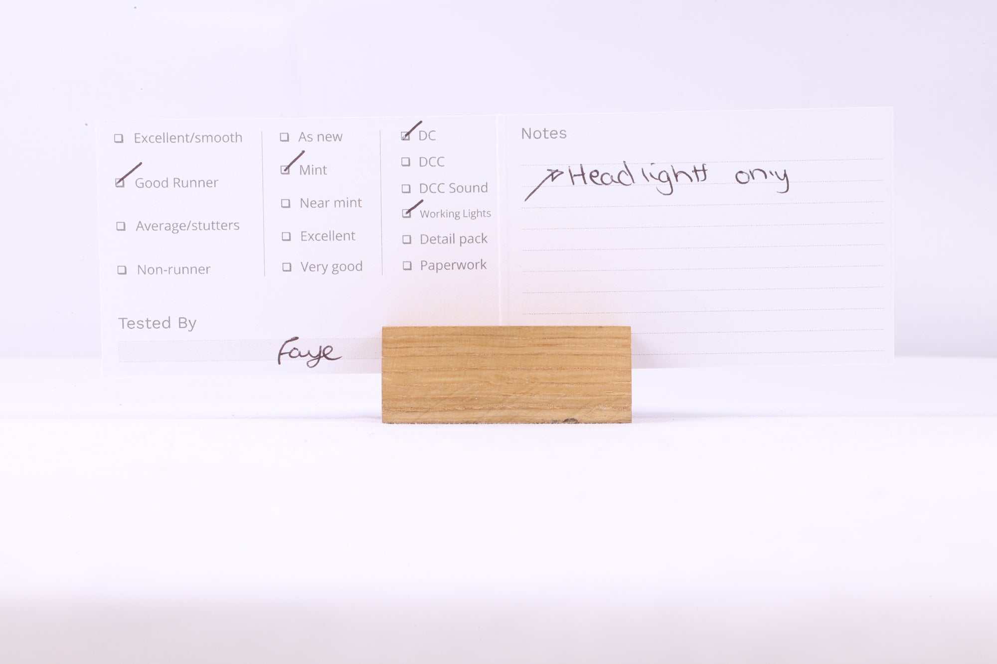 Kato N 176-4955 SD40-2 Mid Cab Headlight BN '7010' Diesel Locomotive