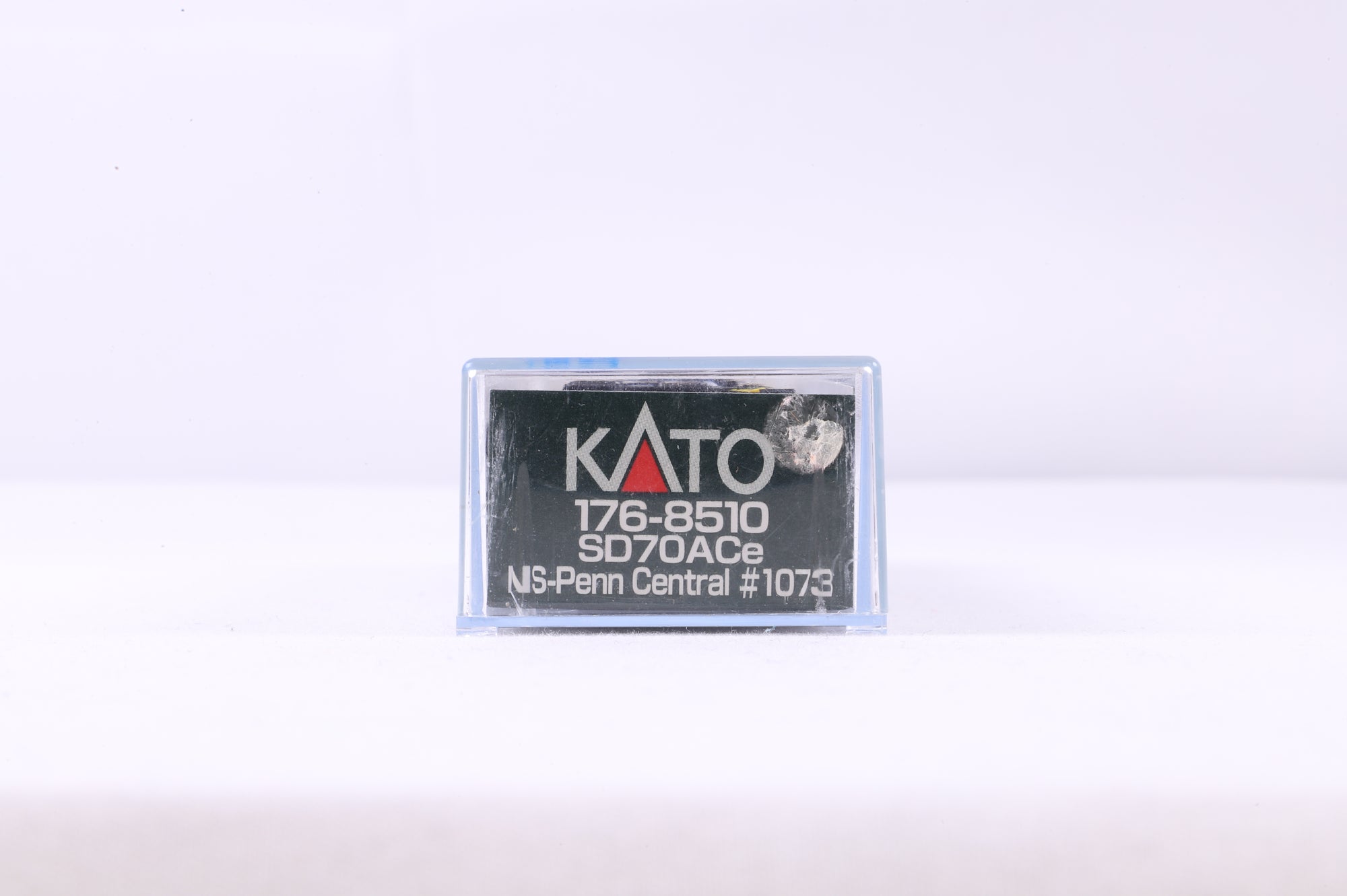 Kato N 176-8510 SD70ACe NS-Penn Central '1073' Diesel Locomotive