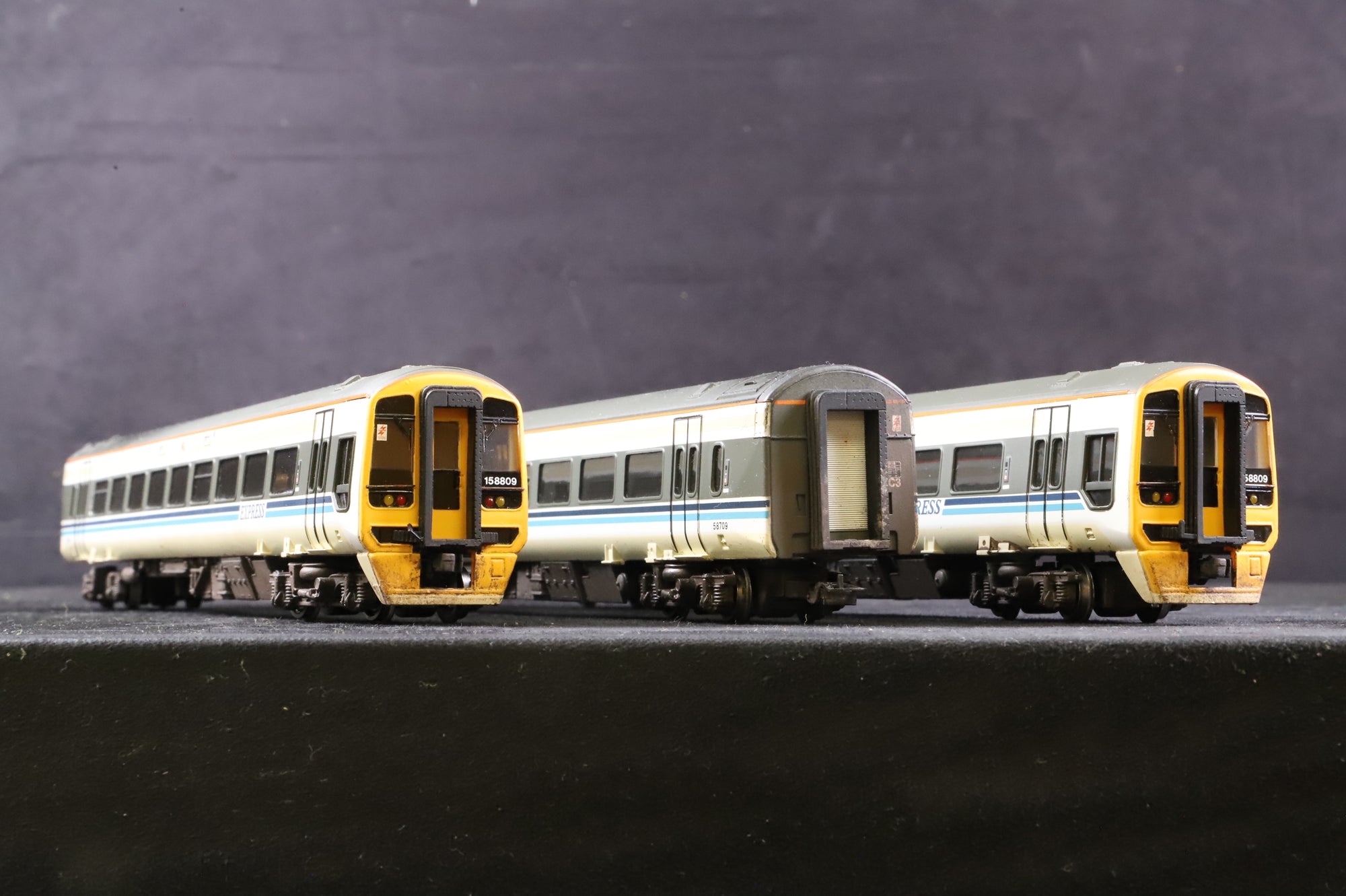 WORKSHOP Bachmann OO Class 158 '158809' TPE Livery Weathered