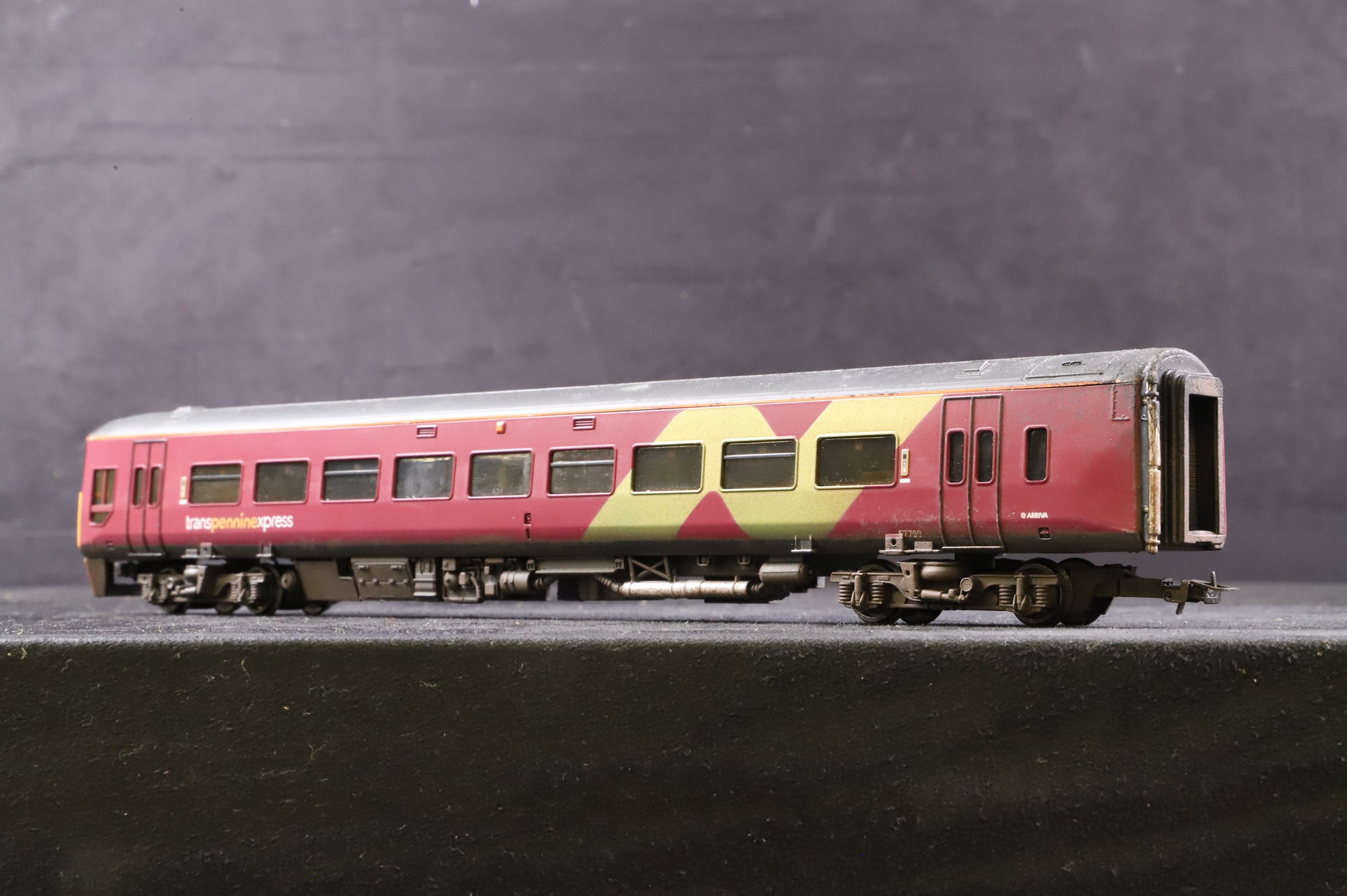 WORKSHOP Bachmann OO Class 158 '158991' TPE Burgundy Livery Weathered