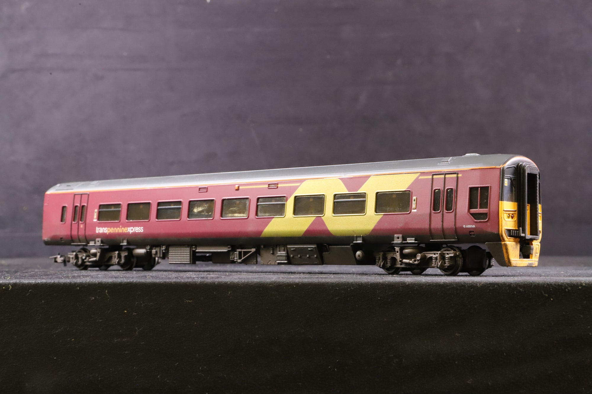 WORKSHOP Bachmann OO Class 158 '158991' TPE Burgundy Livery Weathered