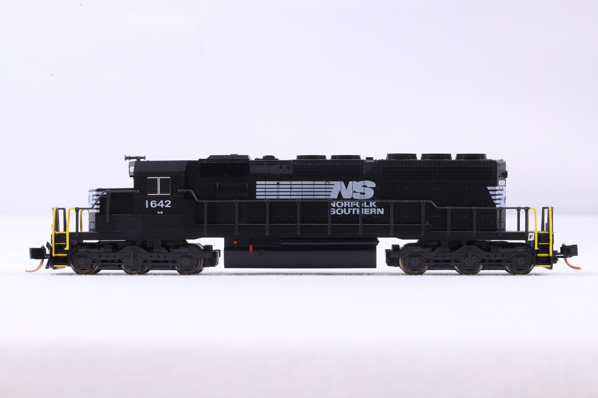 Kato N 176-4810 SD40-2 Early NS '1642'