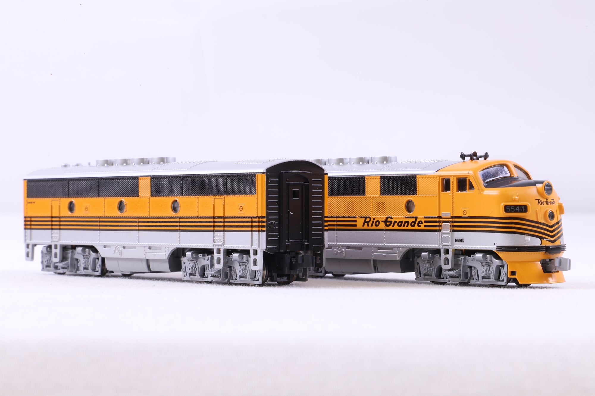 Kato N 176-1308&1305 F3A&B D&RGW '5541'