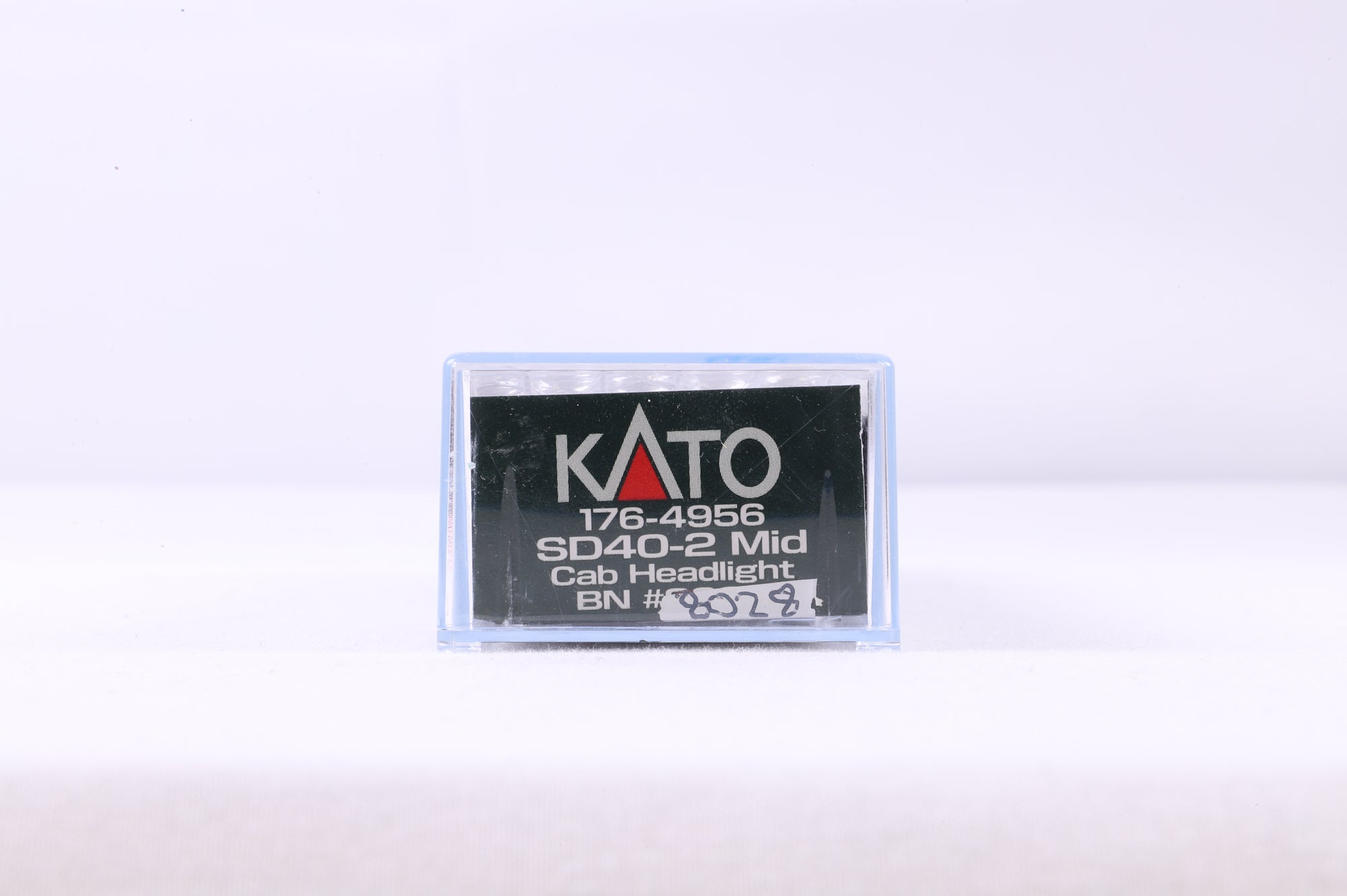 Kato N 176-4956 SD40-2 Mid Cab Headlight BN '8028'