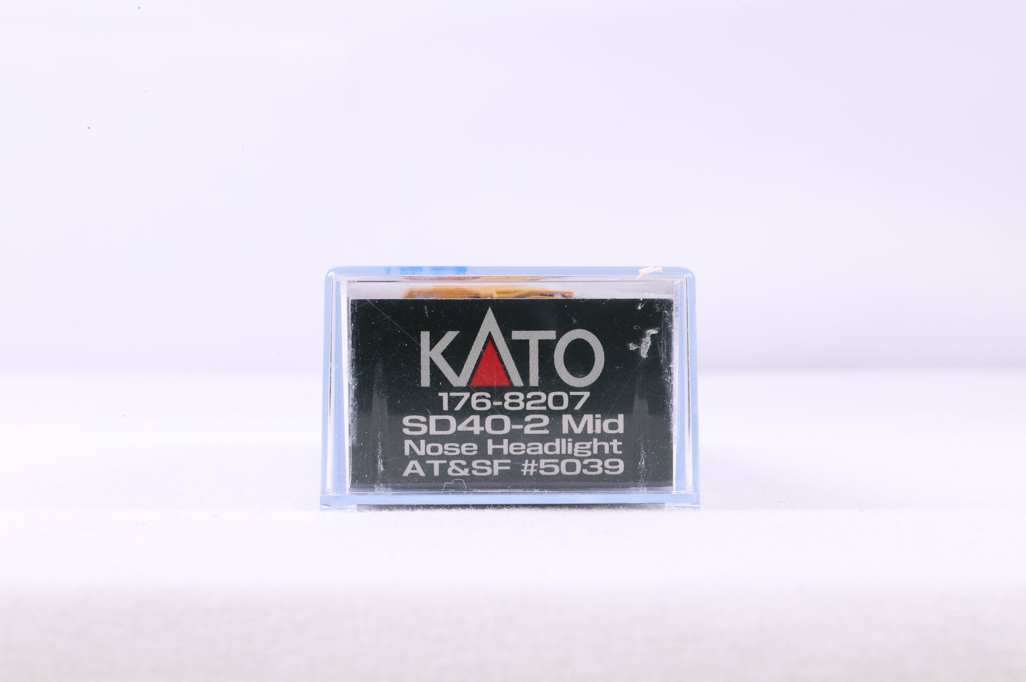Kato N 176-8207 SD40-2 Mid Nose Headlight AT&SF '5039'