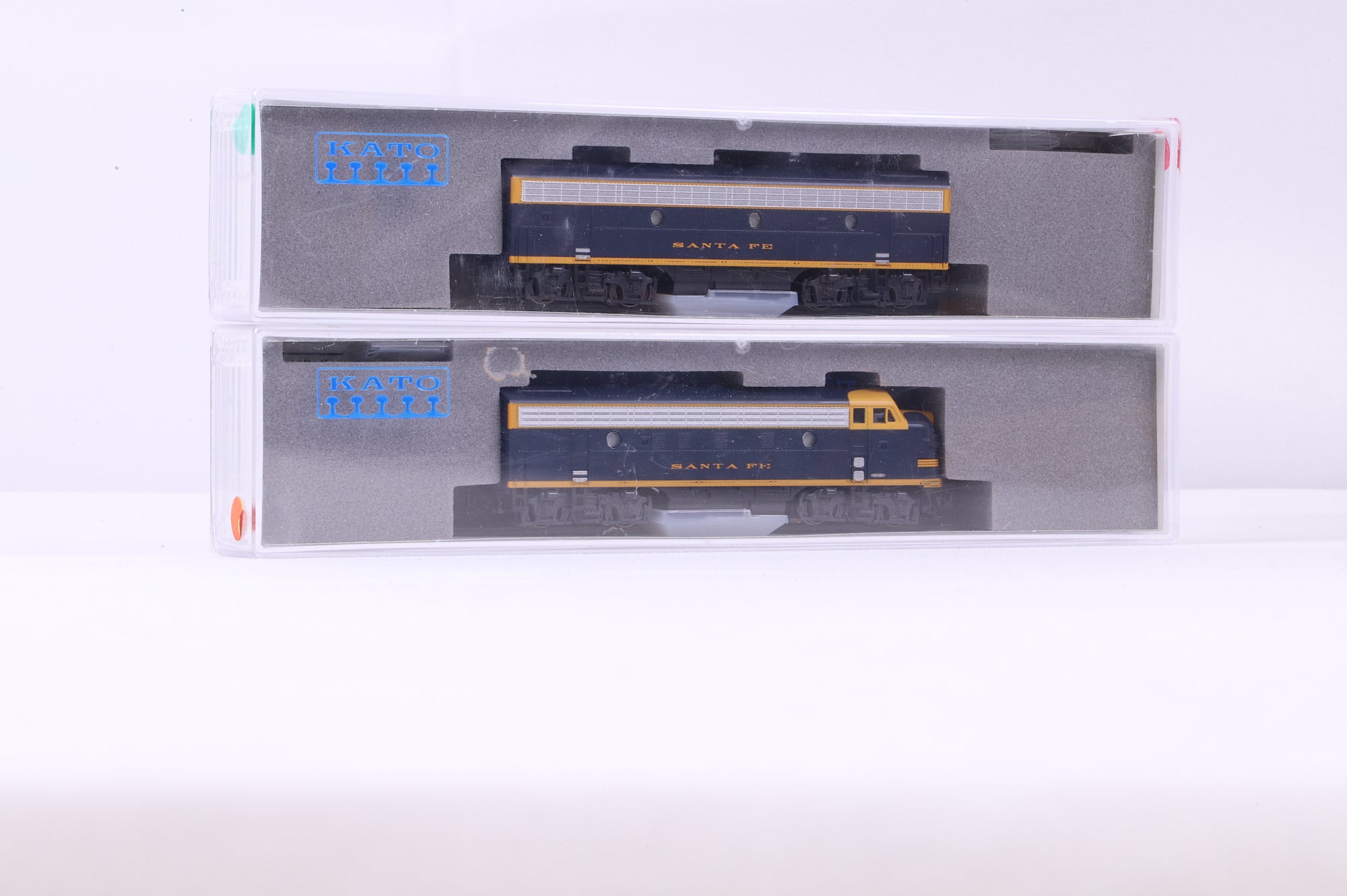 Kato N 176-2214&2129 F7A&B AT&SF Cigar Band '2030'