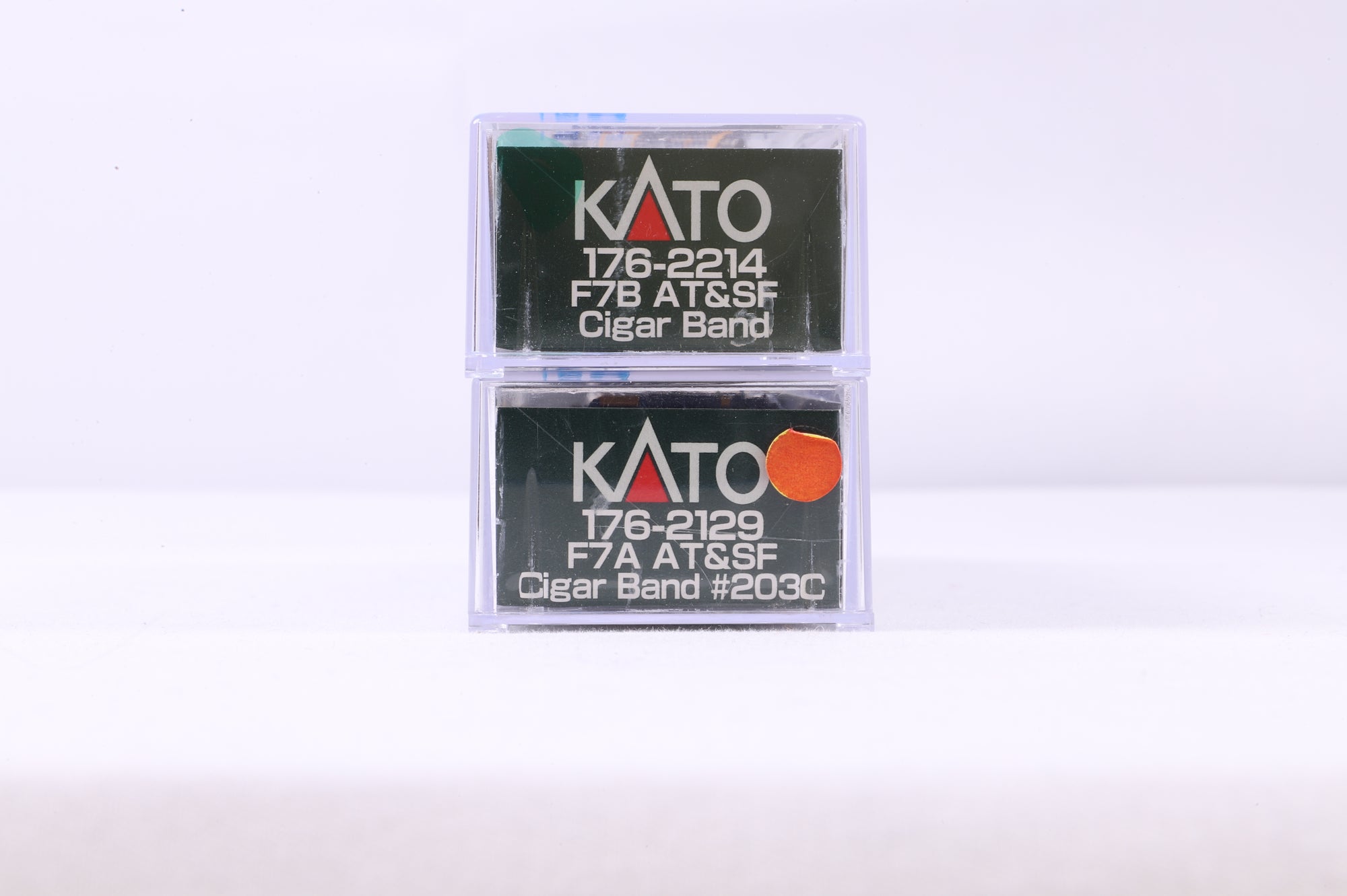Kato N 176-2214&2129 F7A&B AT&SF Cigar Band '2030'