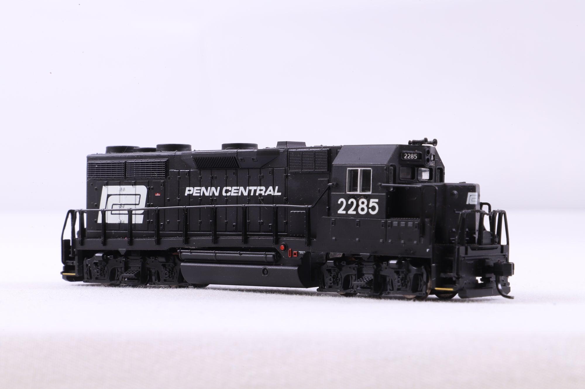 Atlas 46567 GP-35 Penn Central '2285'